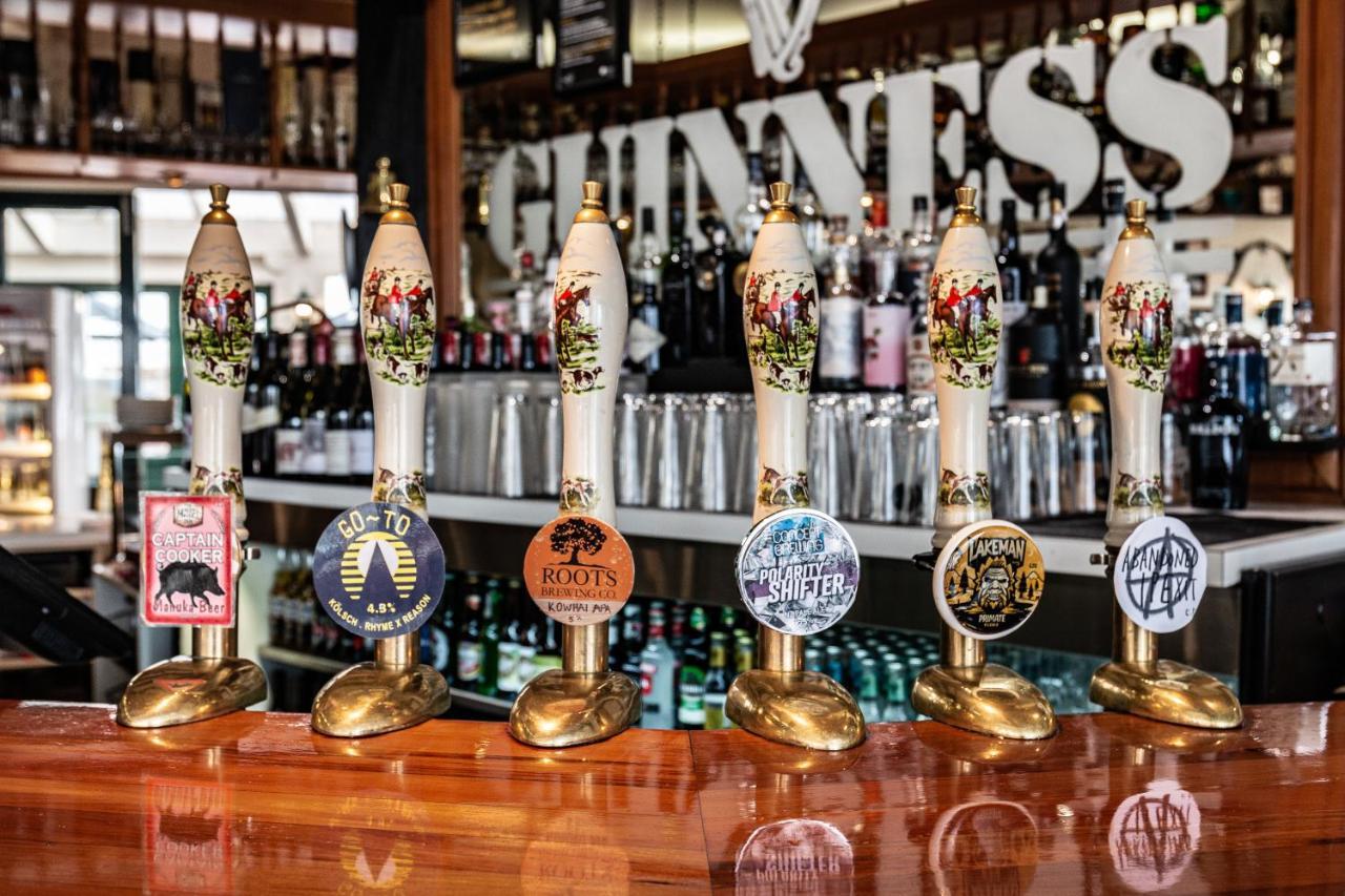 Rutland Arms Inn Уангануй Екстериор снимка